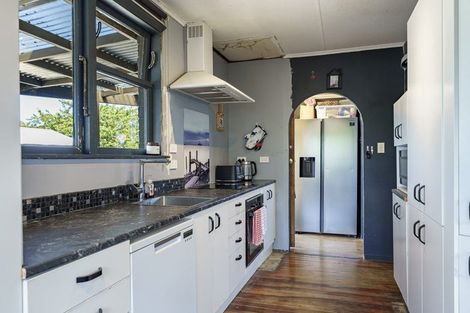 Photo of property in 27 Tasman Street, Havelock North, 4130