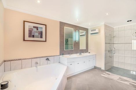 Photo of property in 21 Pisa Moorings Road, Mount Pisa, Cromwell, 9383