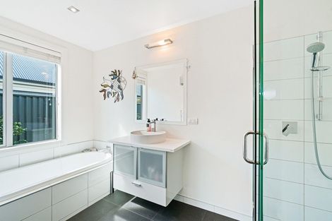 Photo of property in 21a Old Station Avenue, Wanaka, 9305