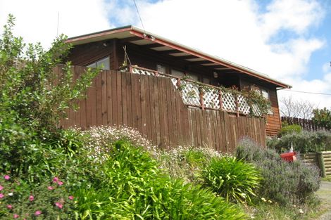 Photo of property in 6 Unity Road, Waitakere, Henderson, 0781