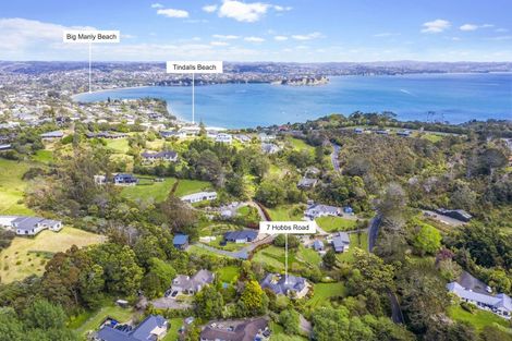 Photo of property in 7 Hobbs Road, Matakatia, Whangaparaoa, 0930