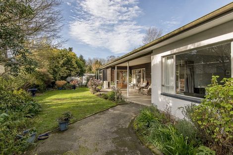Photo of property in 15 Milnebank Street, Upper Riccarton, Christchurch, 8041