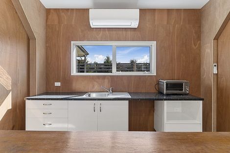 Photo of property in 24 Sarona Park Drive, Omanawa, 3171