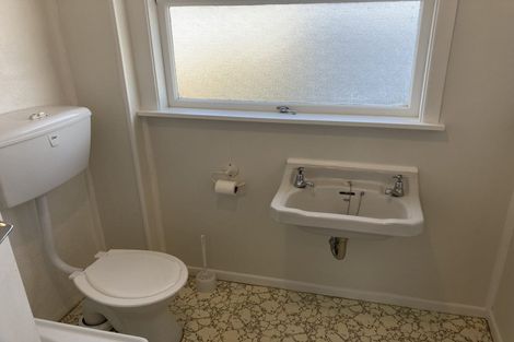 Photo of property in Shakespeare Flats, 8/48 Merton Street, Trentham, Upper Hutt, 5018