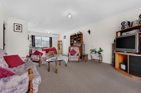 Photo of property in 2/10 Duke Street, Papakura, 2110