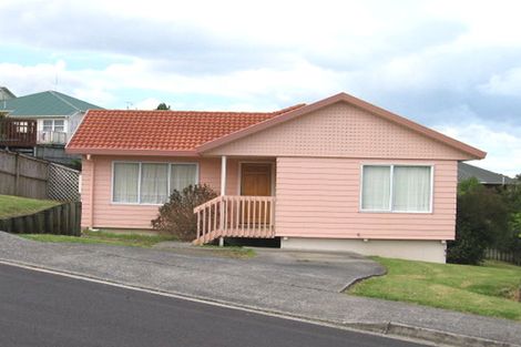 Photo of property in 3 Amery Place, West Harbour, Auckland, 0618