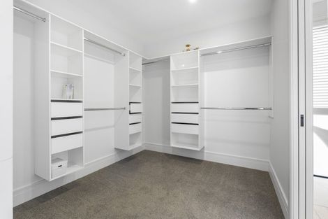 Photo of property in 37 Lake Pupuke Drive, Takapuna, Auckland, 0622