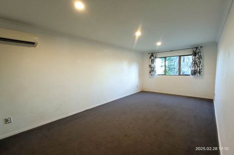 Photo of property in 2/274 Glamorgan Drive, Northcross, Auckland, 0630