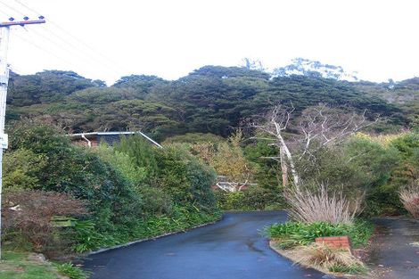 Photo of property in 233a Whites Line East, Waiwhetu, Lower Hutt, 5010