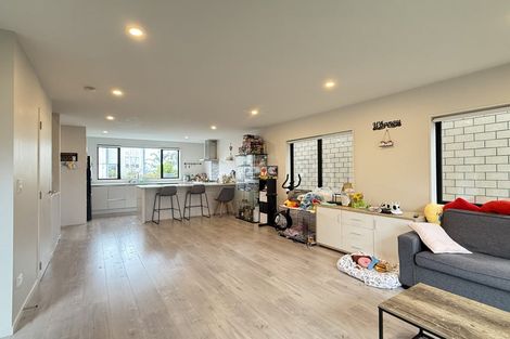 Photo of property in 6 Kearns Drive, Hobsonville, Auckland, 0616