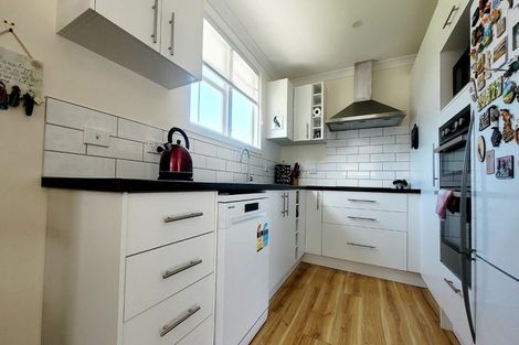 Photo of property in 61 Morere Street, Titahi Bay, Porirua, 5022