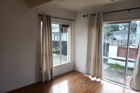 Photo of property in 37 Awaruku Road, Torbay, Auckland, 0630