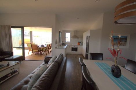 Photo of property in 15 Coprosma Close, Papamoa Beach, Papamoa, 3118