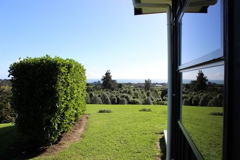 Photo of property in 6 Ekuarangi Place, Kaitake, New Plymouth, 4374