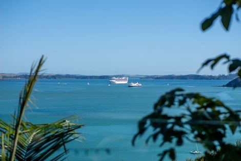 Photo of property in 180 Te Wahapu Road, Russell, 0272