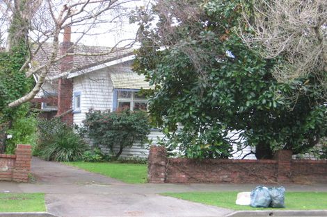 Photo of property in 35 Milverton Avenue, Hokowhitu, Palmerston North, 4410