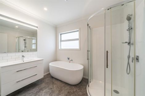 Photo of property in 24 Fenwick Crescent, Wallaceville, Upper Hutt, 5018