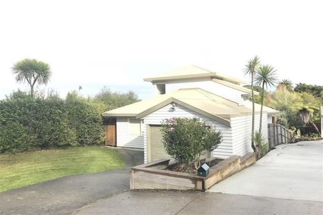 Photo of property in 15a Gill Crescent, Blockhouse Bay, Auckland, 0600