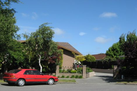 Photo of property in 27 Harkness Place, Avonhead, Christchurch, 8042