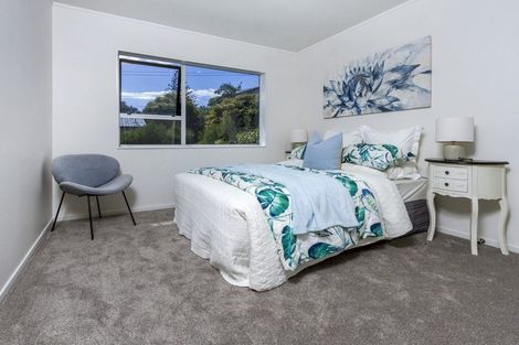 Photo of property in 1/24 Sandown Road, Rothesay Bay, Auckland, 0630
