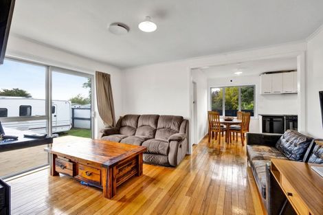 Photo of property in 43 Celia Street, Stratford, 4332