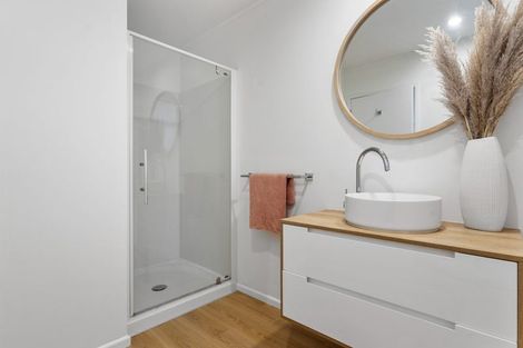 Photo of property in 44 Line Road, Glen Innes, Auckland, 1072