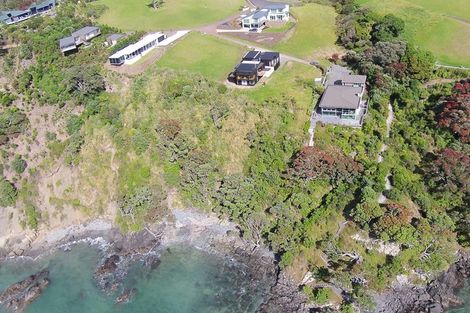 Photo of property in 104-106 Lax Crescent, Leigh, 0985