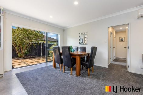 Photo of property in 27 Girvan Terrace, Wattle Downs, Auckland, 2103