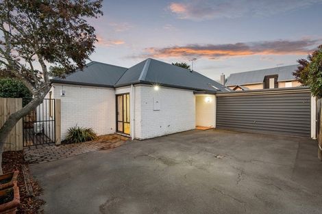 Photo of property in 2/56 Kotare Street, Fendalton, Christchurch, 8041