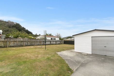 Photo of property in 26 Castlerea Street, Wainuiomata, Lower Hutt, 5014