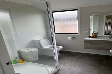 Photo of property in 8 Matau Lane, Ferndale, New Plymouth, 4310