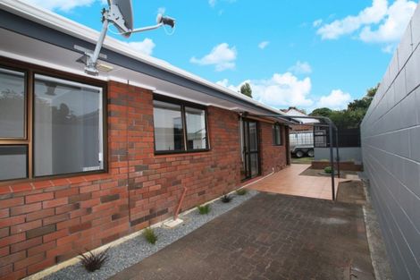 Photo of property in 2/11 Taharoto Road, Takapuna, Auckland, 0622