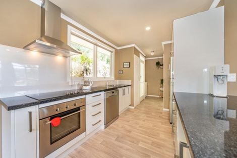 Photo of property in 54 Jocelyn Crescent, Pinehaven, Upper Hutt, 5019