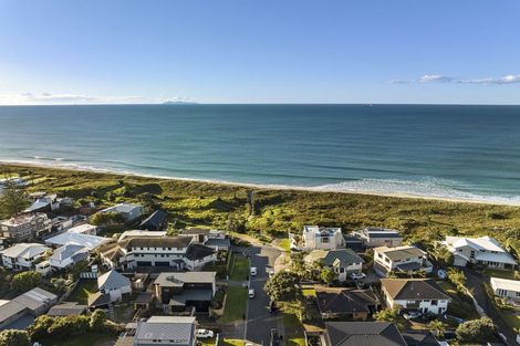 Photo of property in 5b Pacific View Road, Papamoa Beach, Papamoa, 3118