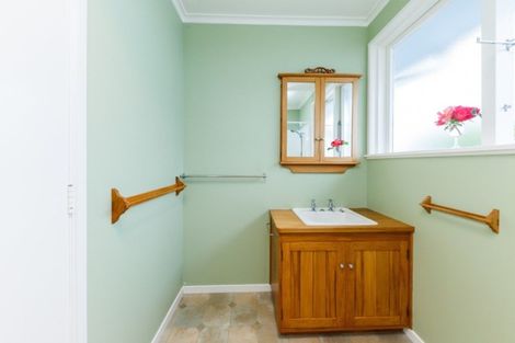 Photo of property in 52 Skerman Street, Marton, 4710