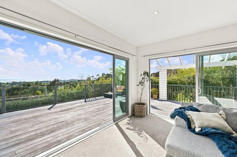 Photo of property in 136 Pinchgut Road, Kaukapakapa, 0873