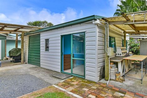 Photo of property in 3 Maraetai Place, Port Waikato, Tuakau, 2695