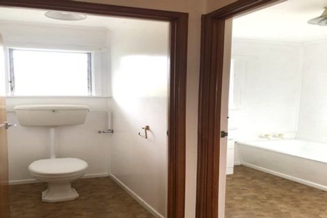 Photo of property in 474 East Coast Road, Windsor Park, Auckland, 0630