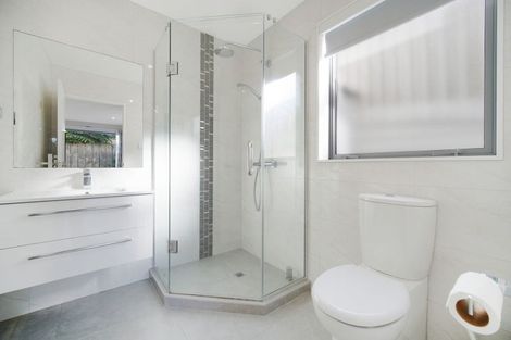 Photo of property in 496 Blockhouse Bay Road, Blockhouse Bay, Auckland, 0600