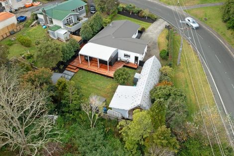 Photo of property in 51 Makiri Street, Helensville, 0800