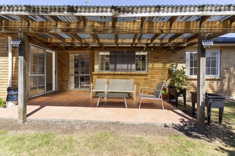 Photo of property in 3 Harobed Place, Weymouth, Auckland, 2103