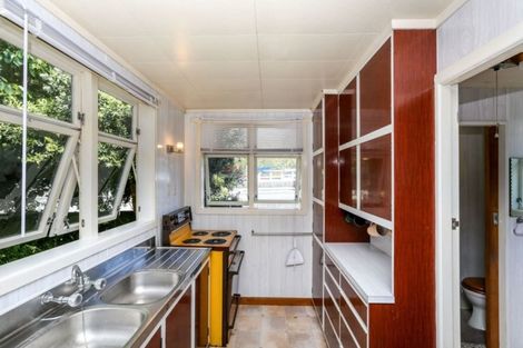 Photo of property in 10 Kingwell Street, Moturoa, New Plymouth, 4310