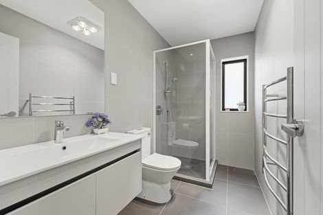 Photo of property in 6b Blenheim Street, Glenfield, Auckland, 0629