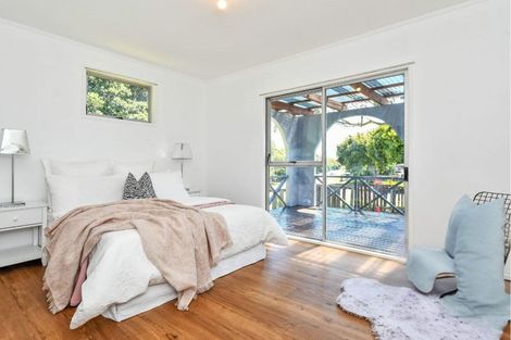 Photo of property in 33 Killington Crescent, Mangere, Auckland, 2022