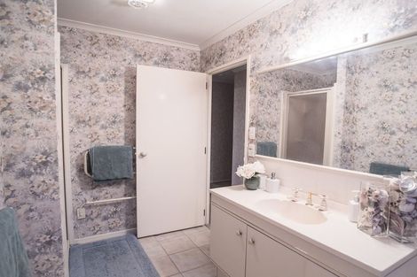 Photo of property in 37 Luculia Drive, Mount Maunganui, 3116