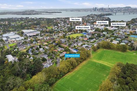 Photo of property in 2/12 Mahuta Grove, Northcote, Auckland, 0627