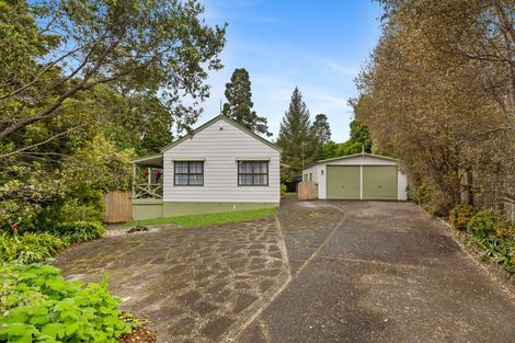 Photo of property in 17 Benita Place, Sunnyvale, Auckland, 0612