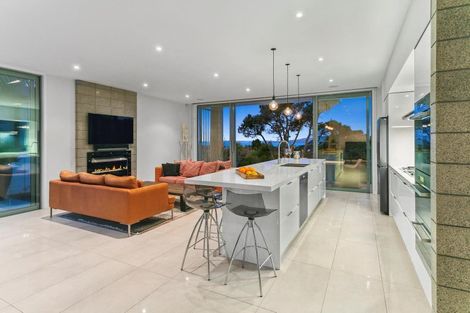 Photo of property in 58a Peter Terrace, Castor Bay, Auckland, 0620