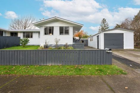 Photo of property in 2/1 Agate Grove, Birchville, Upper Hutt, 5018