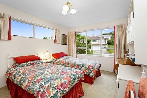 Photo of property in 8 Saint Aidans Way, Tawa, Wellington, 5028